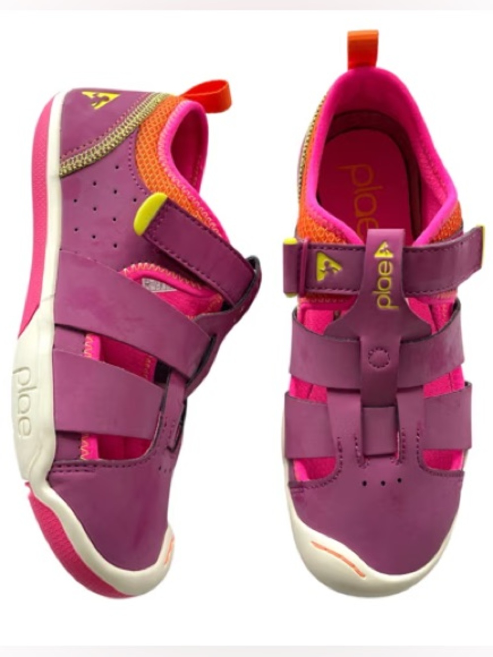 NEW plae sandals
